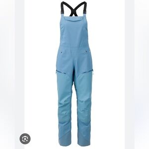 Flylow moxie bib size 6 NWT, color vintage blue